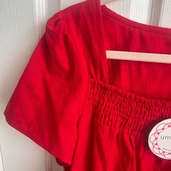 New Umgee USA Red Short Sleeve Smocked Square Neckline Blouse Top Cotton - Picture 3 of 9